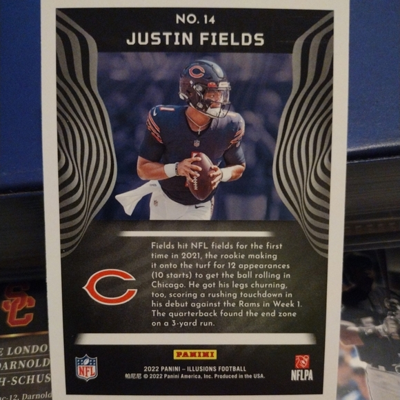 Justin fields DOTS 2022 PANINI ILLUSIONS - Picture 2 of 2